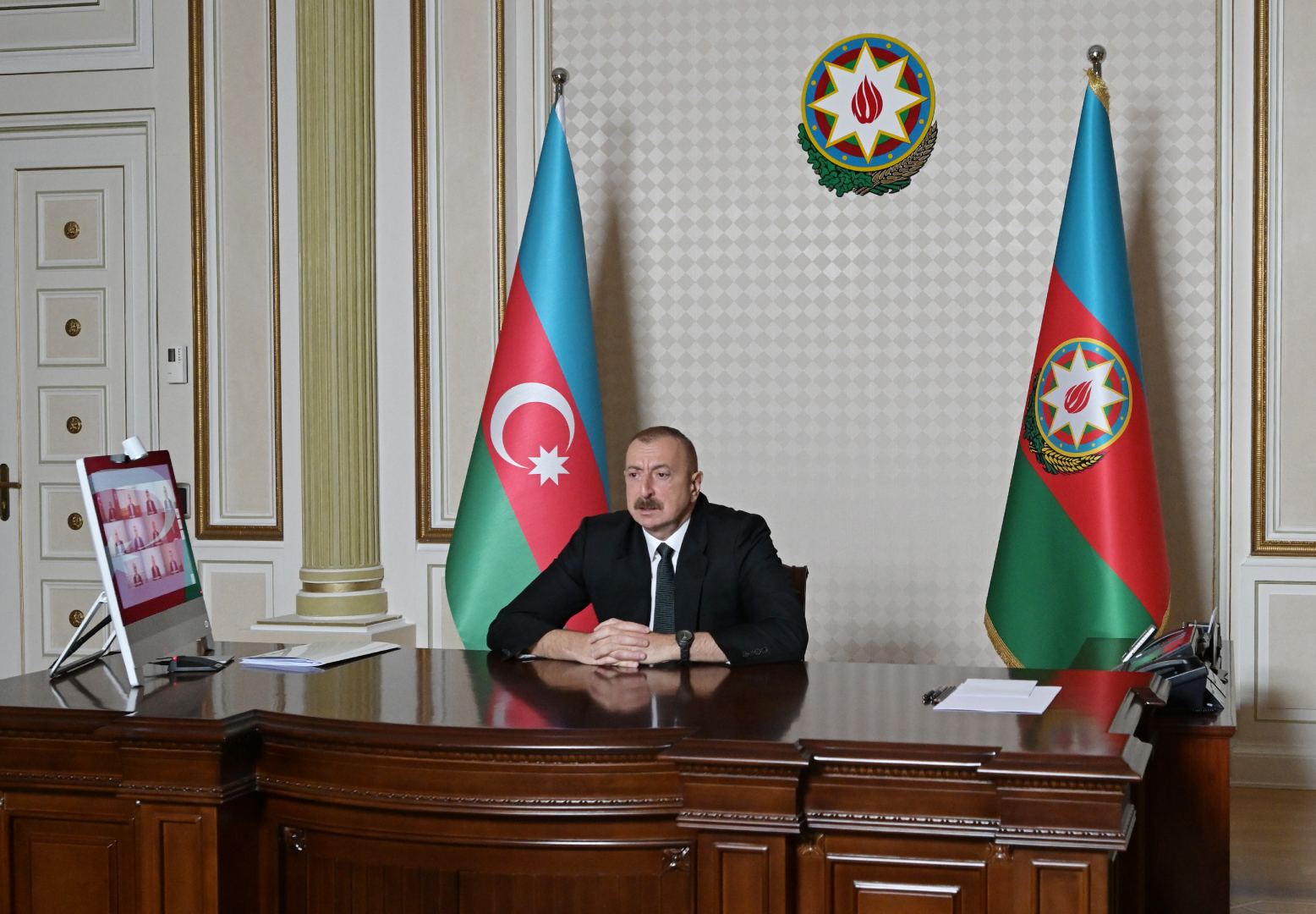 Prezident İlham Əliyevin sədrliyi ilə Nazirlər Kabinetinin 2020-ci ilin birinci yarısının sosial-iqtisadi inkişafının yekunlarına və qarşıda duran vəzifələrə həsr olunan iclası keçirilib (FOTO/VİDEO) (YENİLƏNİB 2)