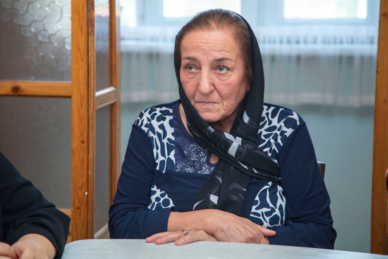 Birinci vitse-prezident Mehriban Əliyeva 12 şəhid hərbçi ilə bağlı Heydər Əliyev Fonduna tapşırıq verdi (FOTO)