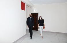 Prezident İlham Əliyev və birinci xanım Mehriban Əliyeva  Bakıda şəhid ailələrinə, müharibə əlillərinə mənzillərin və avtomobillərin təqdim olunması mərasimində iştirak edib (FOTO/VİDEO) (YENİLƏNİB)