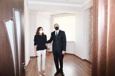 Prezident İlham Əliyev və birinci xanım Mehriban Əliyeva  Bakıda şəhid ailələrinə, müharibə əlillərinə mənzillərin və avtomobillərin təqdim olunması mərasimində iştirak edib (FOTO/VİDEO) (YENİLƏNİB)