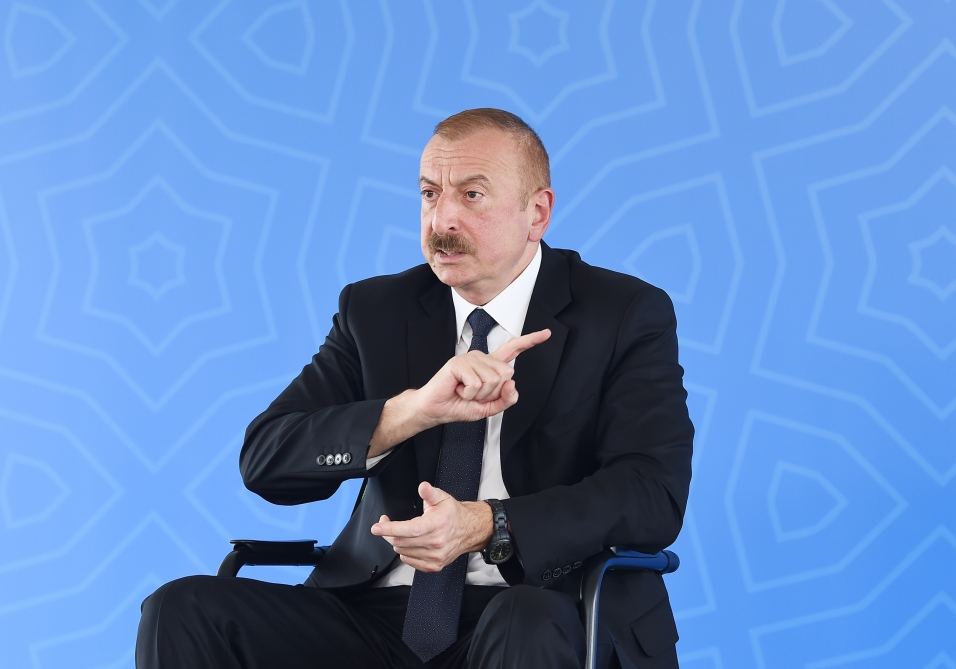 Prezident İlham Əliyev: Azərbaycan Xalq Cəbhəsinin üzvləri bundan istifadə edib iğtişaş yaratmağa cəhd etdilər, parlament binasına soxuldular, orada dağıntılar etdilər