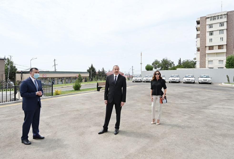 Prezident İlham Əliyev və birinci xanım Mehriban Əliyeva  Bakıda şəhid ailələrinə, müharibə əlillərinə mənzillərin və avtomobillərin təqdim olunması mərasimində iştirak edib (FOTO/VİDEO) (YENİLƏNİB)
