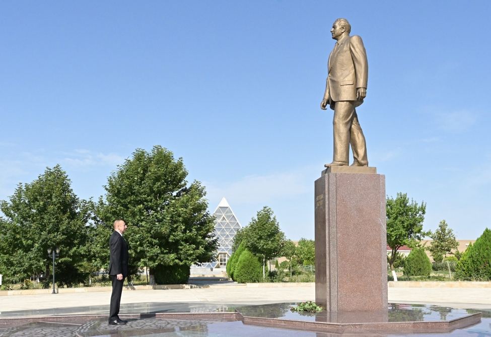 Prezident İlham Əliyev Qobustan rayonuna səfərə gəlib (FOTO) (YENİLƏNİB)
