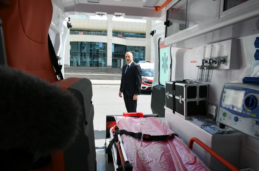 Prezident İlham Əliyevin tapşırığı ilə ölkəmizə yeni təcili tibbi yardım avtomobilləri gətirilib (FOTO) (YENİLƏNİB)