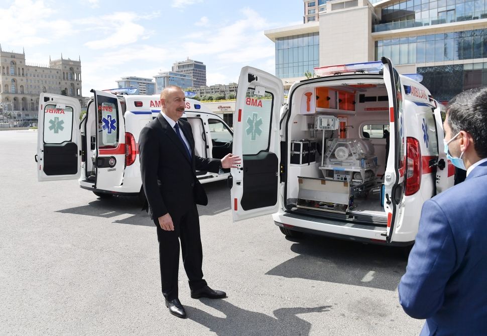Prezident İlham Əliyevin tapşırığı ilə ölkəmizə yeni təcili tibbi yardım avtomobilləri gətirilib (FOTO) (YENİLƏNİB)