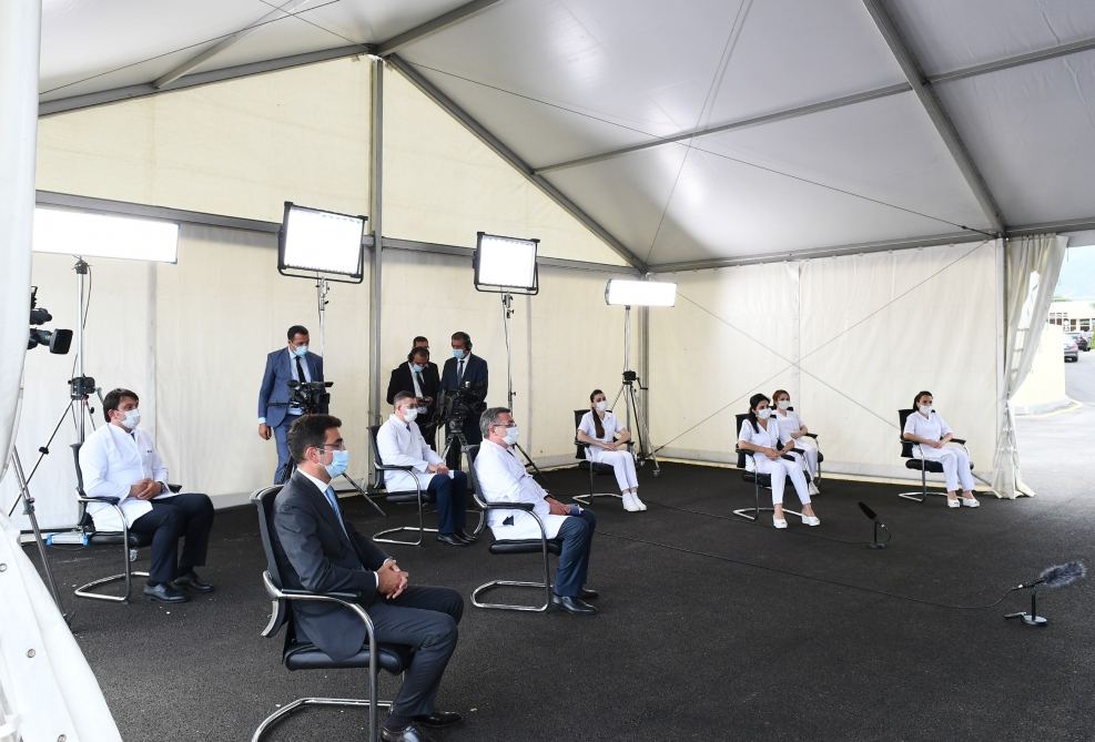 Prezident İlham Əliyev Şəkidə modul tipli xəstəxanada yaradılan şəraitlə tanış olub (FOTO) (YENİLƏNİB)