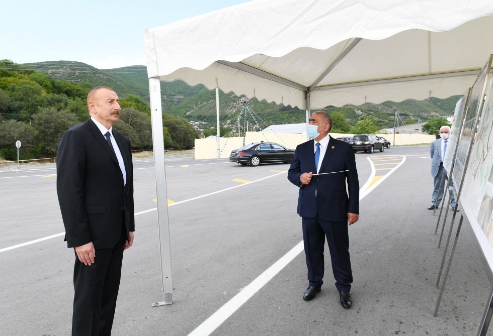 Prezident İlham Əliyev Şəkidə Qoxmuq-Baltalı-Babaratma-Qaradağlı-Qudula-Daşüz avtomobil yolunun açılışında iştirak edib (FOTO) (YENİLƏNİB)