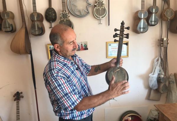 100 ildən artıq Azərbaycanın tarixi alətlərini hazırlayan Yaqubovlar (VİDEO) (FOTO)