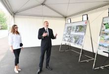 Prezident İlham Əliyev və birinci xanım Mehriban Əliyeva Yasamal rayonunda salınacaq meşə tipli yeni parkda görüləcək işlərlə tanış olublar (FOTO) (YENİLƏNİB)