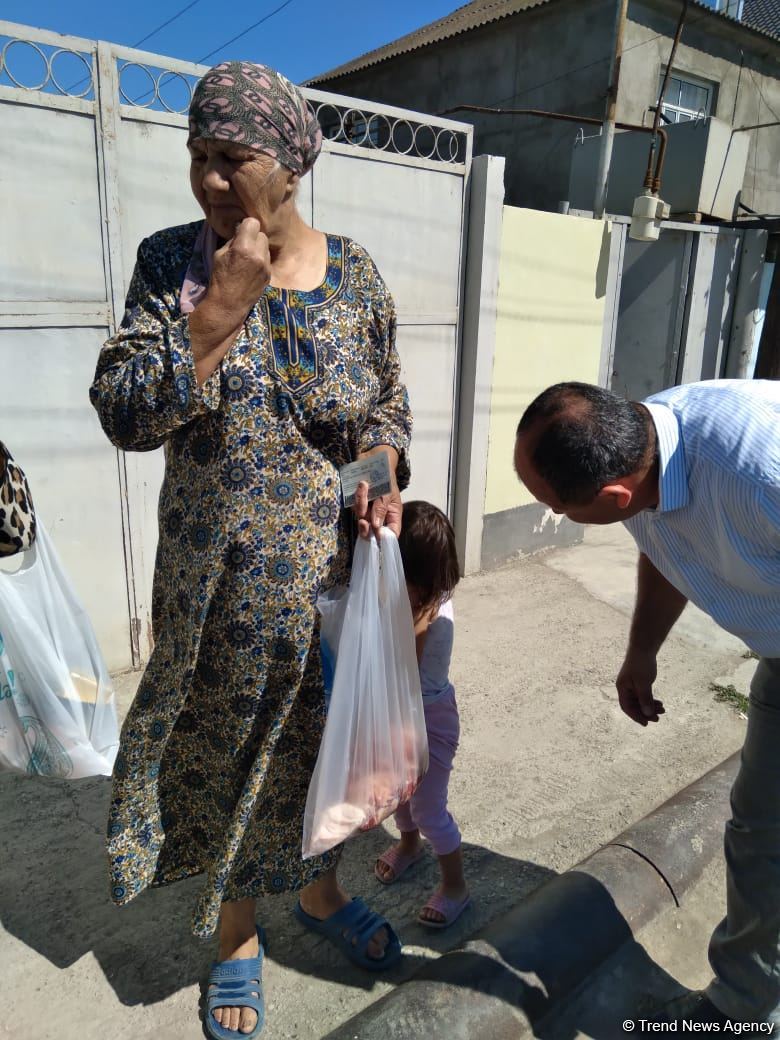 Deputat Sevil Mikayılovanın təşəbbüsü ilə Xudat sakinlərinə Qurban  sovqatları paylanılıb (FOTO)
