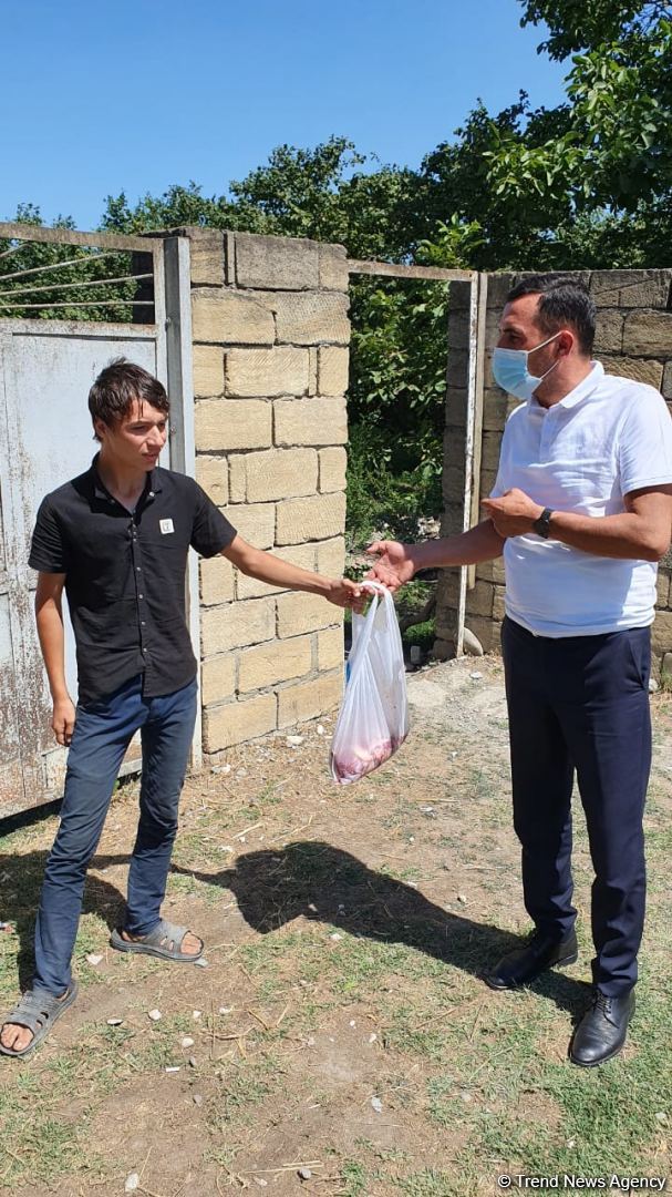 Deputat Sevil Mikayılovanın təşəbbüsü ilə Xudat sakinlərinə Qurban  sovqatları paylanılıb (FOTO)