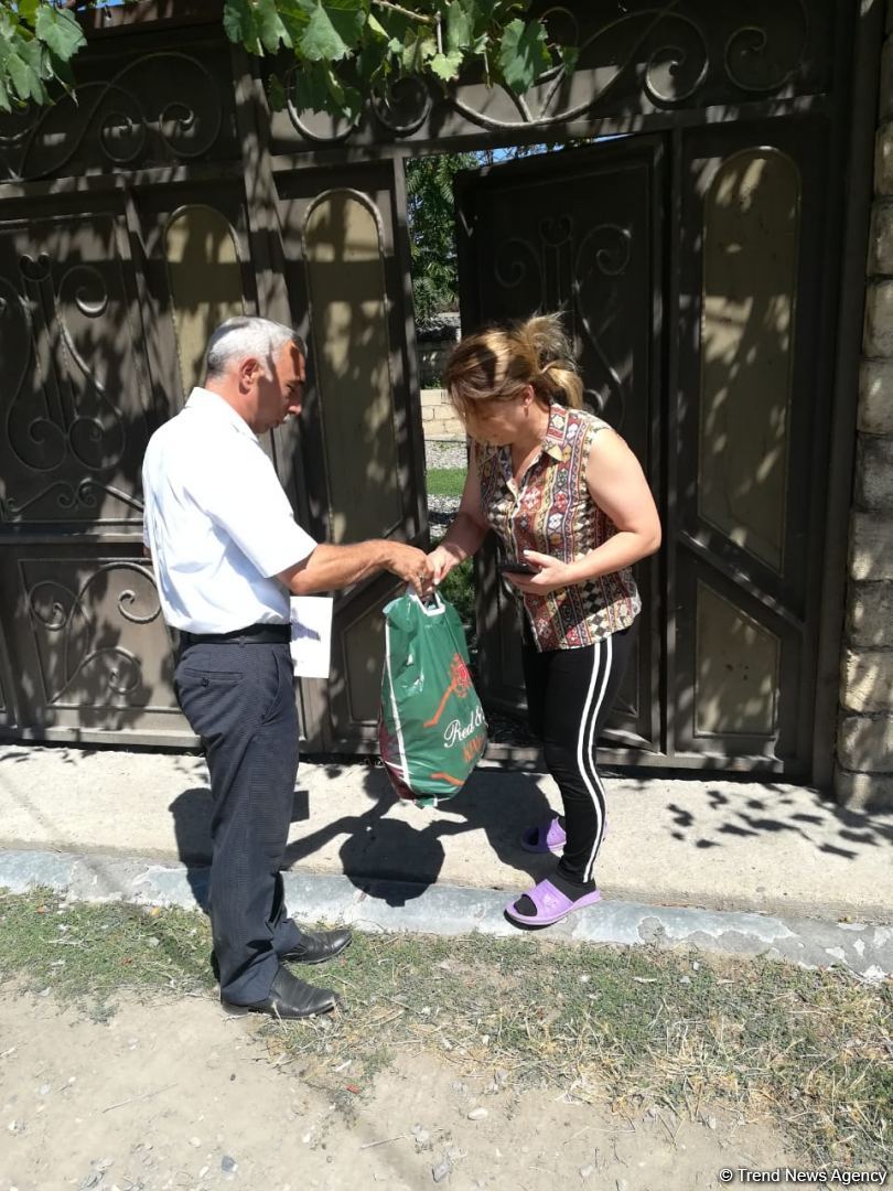 Deputat Sevil Mikayılovanın təşəbbüsü ilə Xudat sakinlərinə Qurban  sovqatları paylanılıb (FOTO)