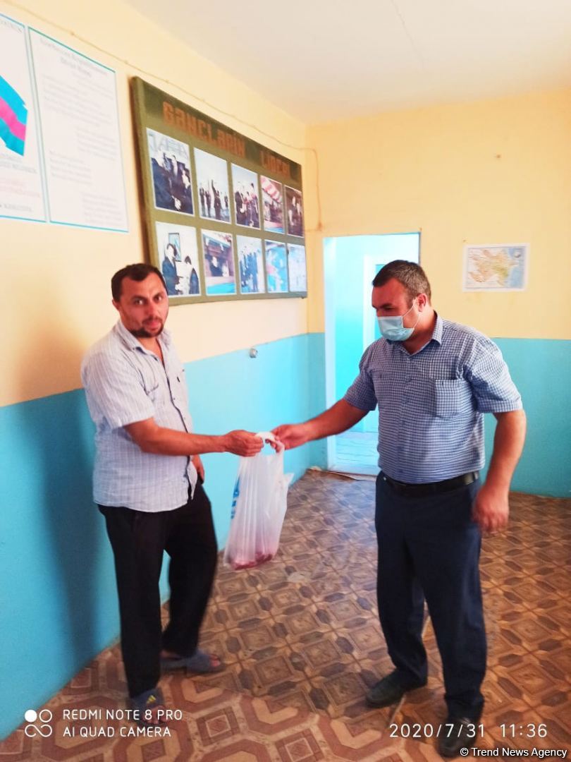 Deputat Sevil Mikayılovanın təşəbbüsü ilə Xudat sakinlərinə Qurban  sovqatları paylanılıb (FOTO)