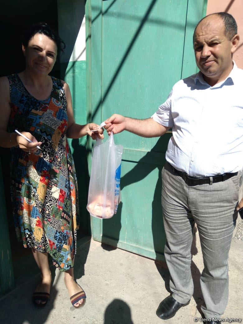 Deputat Sevil Mikayılovanın təşəbbüsü ilə Xudat sakinlərinə Qurban  sovqatları paylanılıb (FOTO)