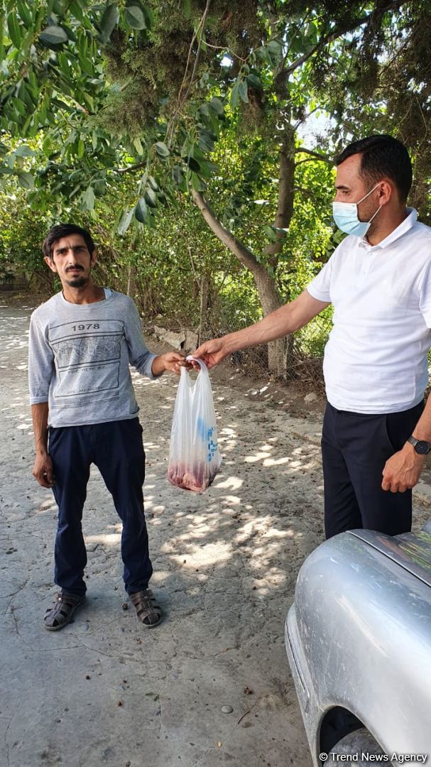 Deputat Sevil Mikayılovanın təşəbbüsü ilə Xudat sakinlərinə Qurban  sovqatları paylanılıb (FOTO)