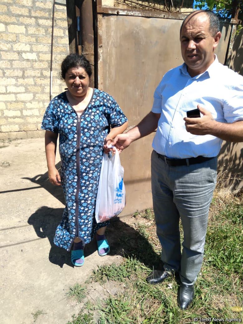 Deputat Sevil Mikayılovanın təşəbbüsü ilə Xudat sakinlərinə Qurban  sovqatları paylanılıb (FOTO)