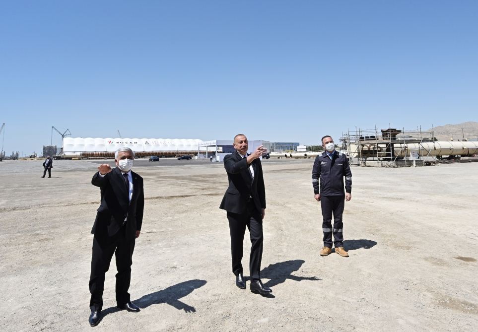 Prezident İlham Əliyev “Qarabağ” yatağının dayaq blokunun dənizə yola salınması mərasimində iştirak edib (FOTO/VİDEO) (YENİLƏNİB 2)