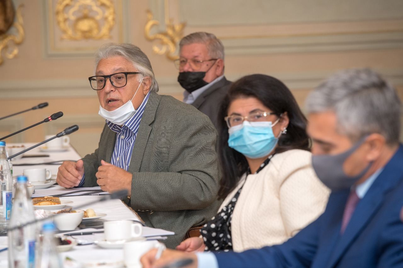 Bir qrup tanınmış mədəniyyət və incəsənət xadimi ilə görüş keçirilib (FOTO)