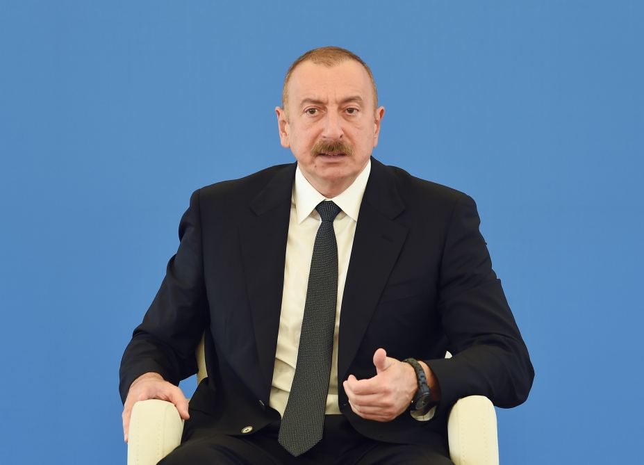Prezident İlham Əliyev “Qobu” elektrik yarımstansiyasının tikintisi ilə tanış olub (FOTO) (YENİLƏNİB 2)