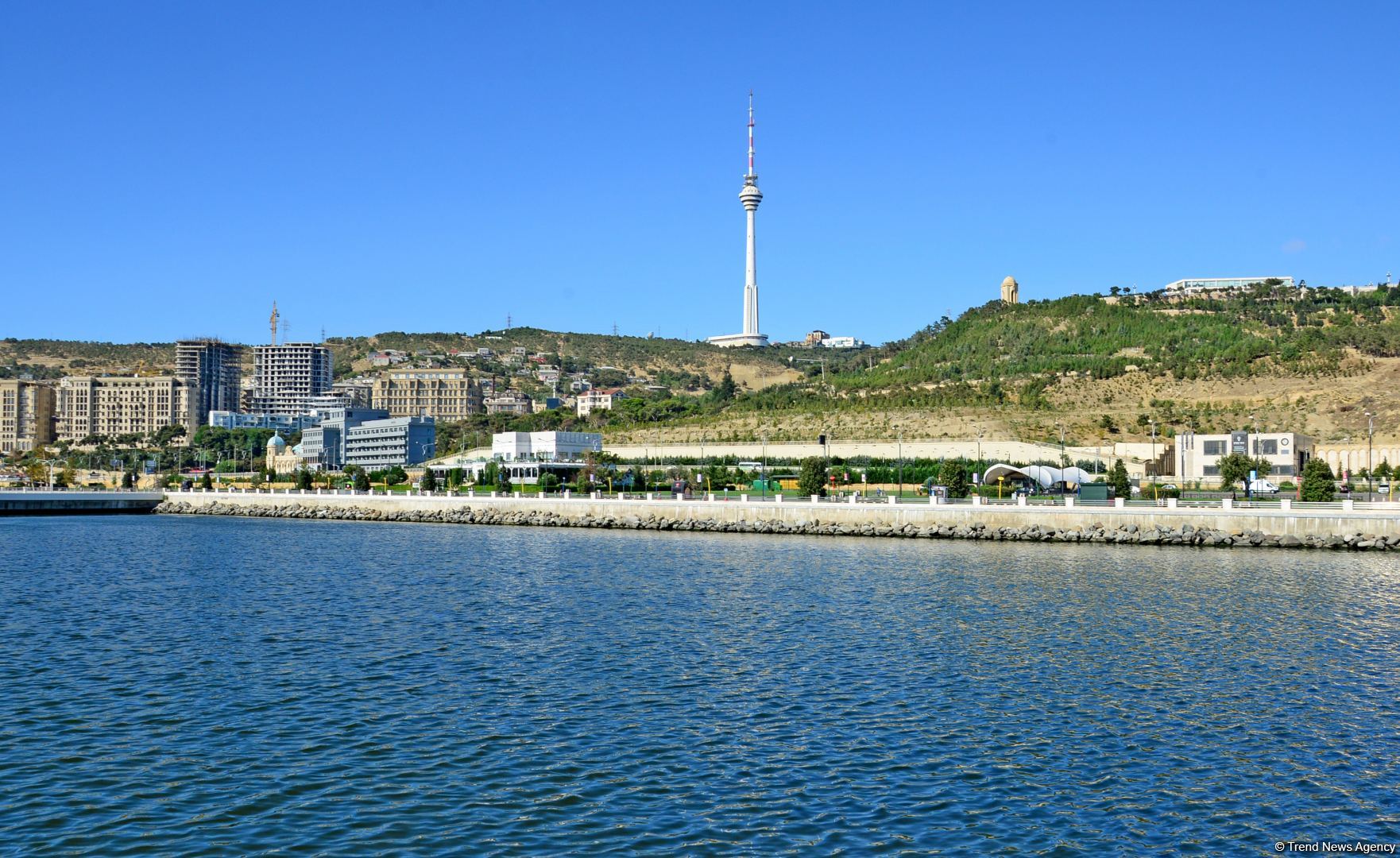 Bakı "karantin payızı"nı belə qarşılayır (FOTO)