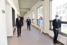 Prezident İlham Əliyev və birinci xanım Mehriban Əliyeva UNEC-in yenidən inşa olunan tədris korpusunun istifadəyə verilməsi tədbirində iştirak ediblər (YENİLƏNİB-2) (FOTO)