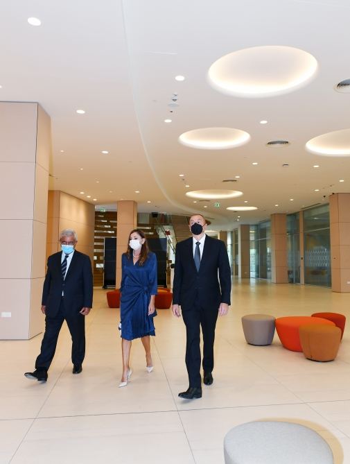 Prezident İlham Əliyev və birinci xanım Mehriban Əliyeva ADA Universitetinin iki yeni korpusunun açılışında iştirak ediblər (FOTO) (YENİLƏNİB-2)