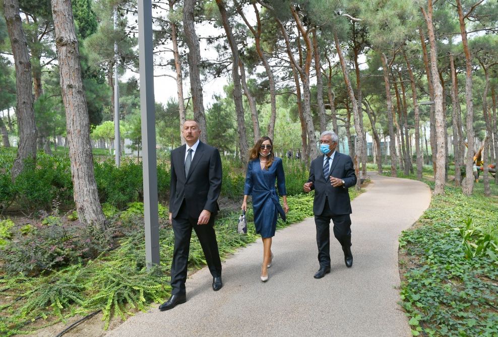 Prezident İlham Əliyev və birinci xanım Mehriban Əliyeva ADA Universitetinin iki yeni korpusunun açılışında iştirak ediblər (FOTO) (YENİLƏNİB-2)