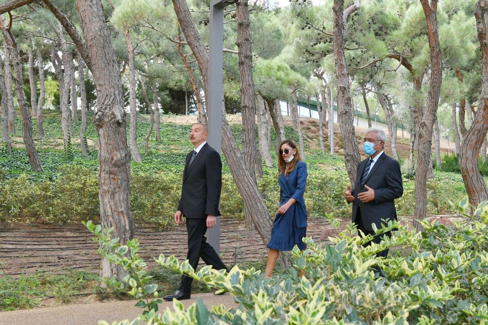 Prezident İlham Əliyev və birinci xanım Mehriban Əliyeva ADA Universitetinin iki yeni korpusunun açılışında iştirak ediblər (FOTO) (YENİLƏNİB-2)