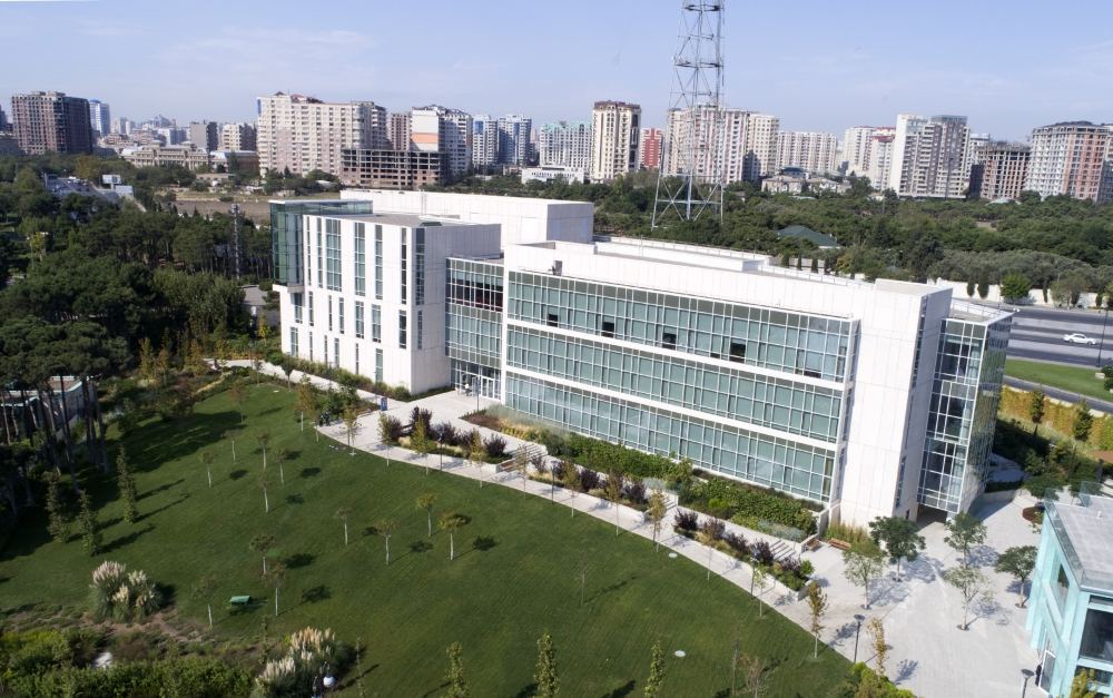 Prezident İlham Əliyev və birinci xanım Mehriban Əliyeva ADA Universitetinin iki yeni korpusunun açılışında iştirak ediblər (FOTO) (YENİLƏNİB-2)