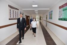 Prezident İlham Əliyev Bakıda məktəbdə aparılan əsaslı təmir işləri ilə tanış olub və yeni korpusun açılışında iştirak edib (FOTO) (YENİLƏNİB)