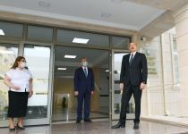 Prezident İlham Əliyev Bakıda məktəbdə aparılan əsaslı təmir işləri ilə tanış olub və yeni korpusun açılışında iştirak edib (FOTO) (YENİLƏNİB)