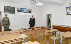 Prezident İlham Əliyev Bakıda məktəbdə aparılan əsaslı təmir işləri ilə tanış olub və yeni korpusun açılışında iştirak edib (FOTO) (YENİLƏNİB)