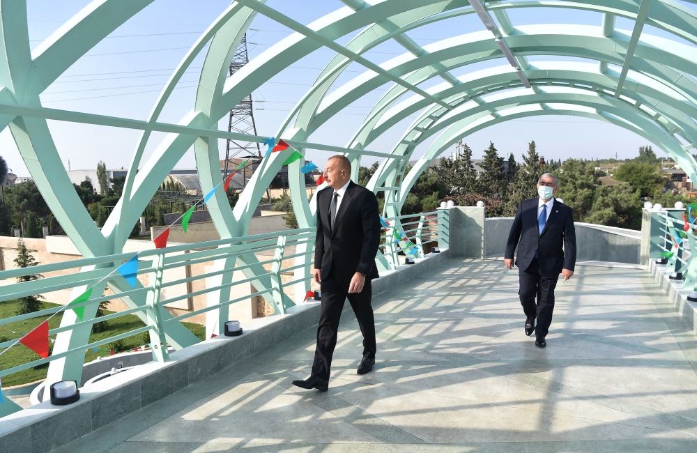Prezident İlham Əliyev Mərdəkan-Zuğulba avtomobil yolunda yerüstü piyada keçidinin açılışında iştirak edib  (FOTO) (YENİLƏNİB)