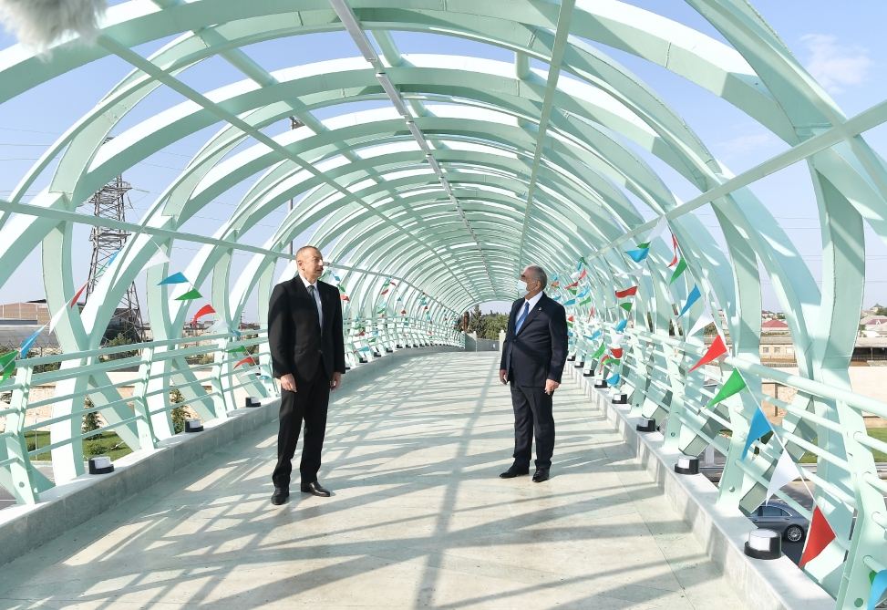 Prezident İlham Əliyev Mərdəkan-Zuğulba avtomobil yolunda yerüstü piyada keçidinin açılışında iştirak edib  (FOTO) (YENİLƏNİB)