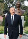 Prezident İlham Əliyev Əmircan qəsəbəsində parkda yaradılan şəraitlə tanış olub (FOTO) (YENİLƏNİB)
