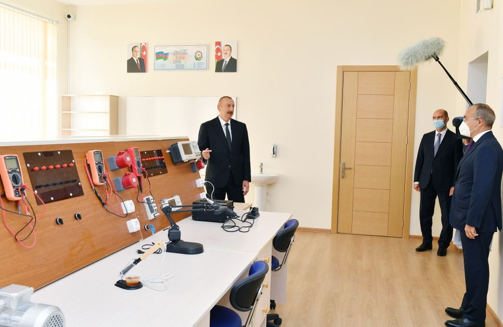 Prezident İlham Əliyev Sumqayıtda Peşə Təhsil Mərkəzinin açılışında iştirak edib (FOTO) (YENİLƏNİB)