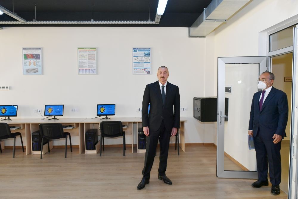 Prezident İlham Əliyev Sumqayıtda Peşə Təhsil Mərkəzinin açılışında iştirak edib (FOTO) (YENİLƏNİB)