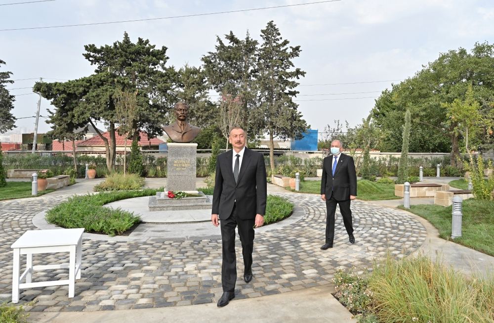 Prezident İlham Əliyev Əmircan qəsəbəsində parkda yaradılan şəraitlə tanış olub (FOTO) (YENİLƏNİB)