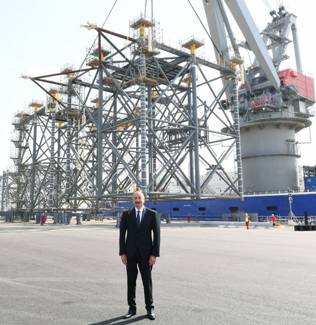 Prezident İlham Əliyev “Abşeron” yatağının dəniz əməliyyatlarının təməlqoyma mərasimində iştirak edib (FOTO/VİDEO) (YENİLƏNİB-2)