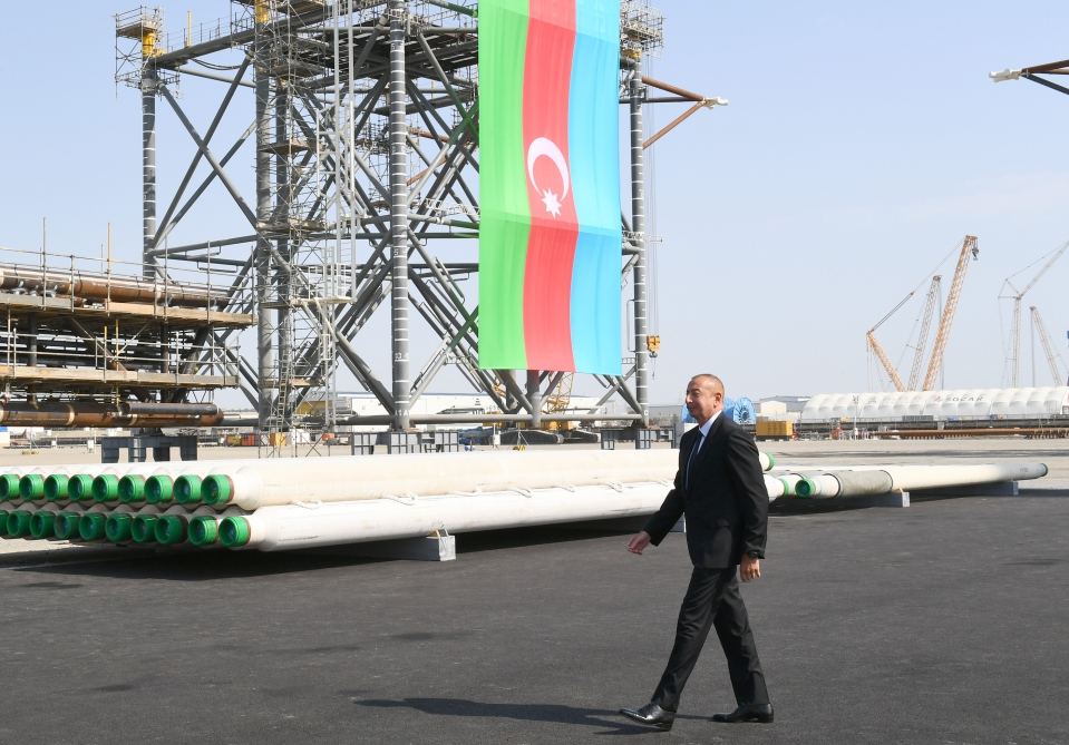 Prezident İlham Əliyev “Abşeron” yatağının dəniz əməliyyatlarının təməlqoyma mərasimində iştirak edib (FOTO/VİDEO) (YENİLƏNİB-2)
