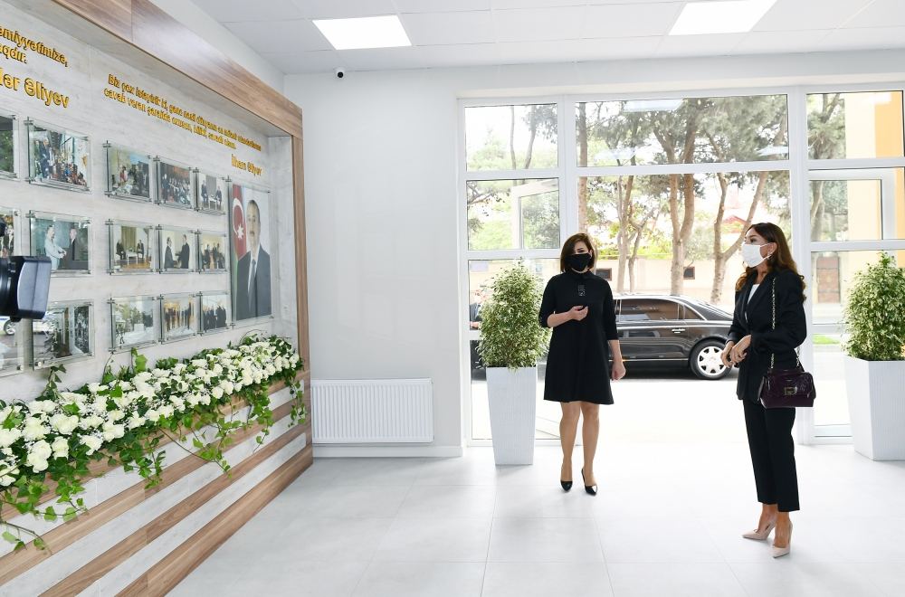 Birinci vitse-prezident Mehriban Əliyeva Bülbülə qəsəbəsindəki Uşaq İncəsənət Məktəbinin yeni binasının açılışında iştirak edib (FOTO)