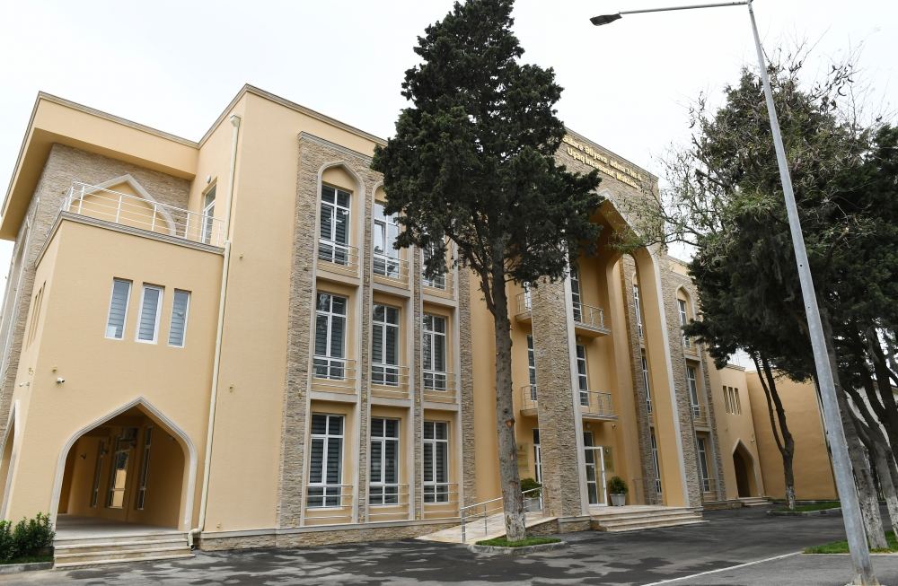 Birinci vitse-prezident Mehriban Əliyeva Bülbülə qəsəbəsindəki Uşaq İncəsənət Məktəbinin yeni binasının açılışında iştirak edib (FOTO)