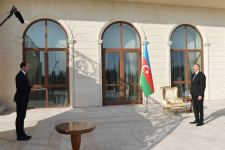 Prezident İlham Əliyev İsveçin Azərbaycanda yeni təyin olunmuş səfirinin etimadnaməsini qəbul edib (FOTO) (YENİLƏNİB)