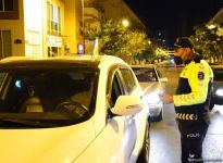 Paytaxtda komendant saatı qaydalarının təmin olunması tədbirləri davam etdirilir (FOTO)