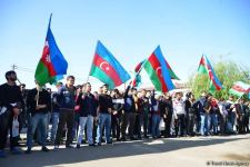 Binəqədidə yüzlərlə şəxs könüllü olaraq hərbi xidmətə yollanıb (FOTO)