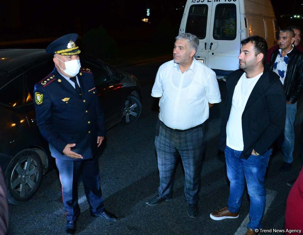 Paytaxtda komendant saatı qaydalarının təmin olunması tədbirləri davam etdirilir (FOTO)