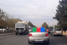 Bakı üçrəngli bayrağa bürünüb (FOTO)