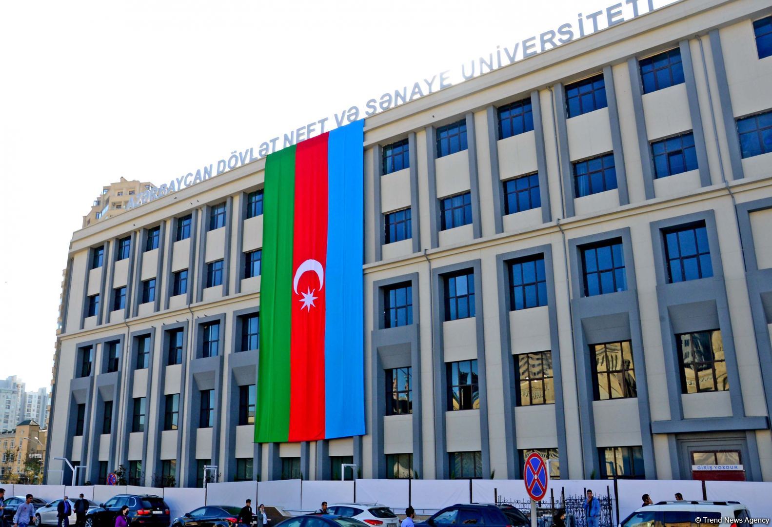 Üçrəngli bayrağımıza bürünmüş Bakı (FOTOSESSİYA)