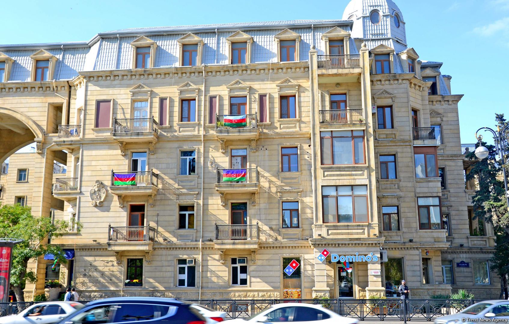 Üçrəngli bayrağımıza bürünmüş Bakı (FOTOSESSİYA)