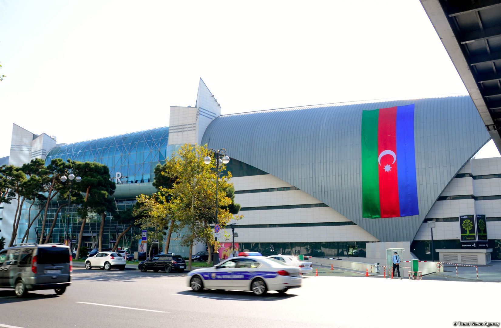 Üçrəngli bayrağımıza bürünmüş Bakı (FOTOSESSİYA)